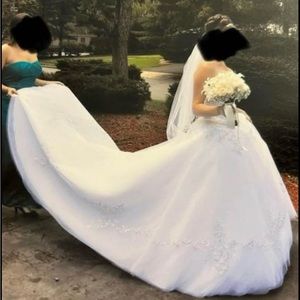 Gorgeous wedding gown